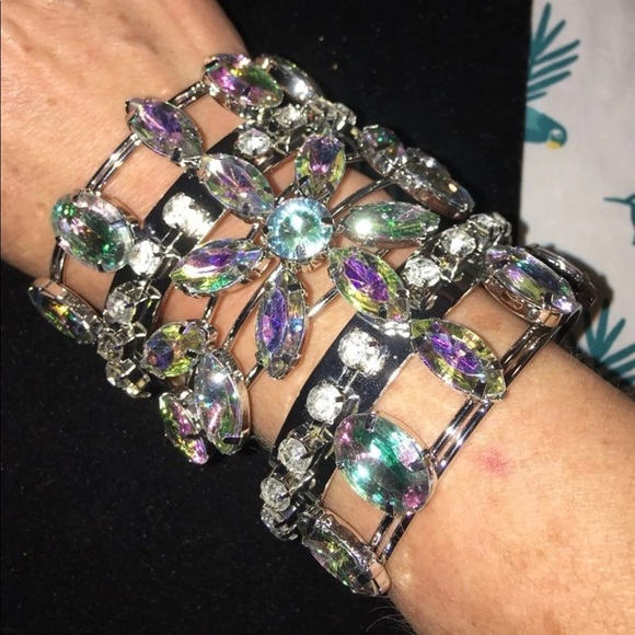 Iridescent rhinestone large cuff bracelet - Picture 6 of 8